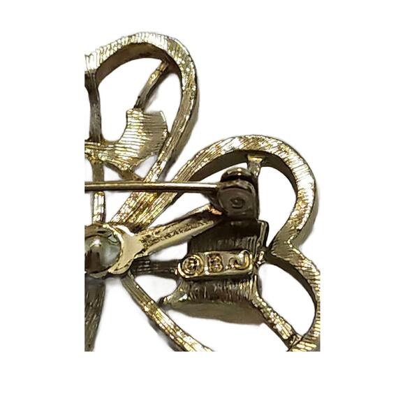 Vintage Clover Shamrock Brooch with Emerald Glass Accents, 2" Tall - Picture 3 of 10